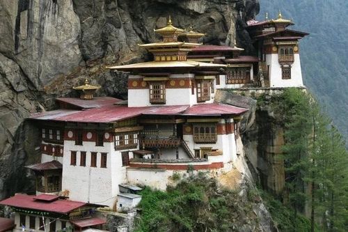 Ngỡ ngàng cuộc sống ở 'vương quốc hạnh phúc' Bhutan