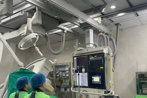 Cứu sống người bệnh sau 5 lần ngừng tim, đặt stent qua 2 giờ cam go