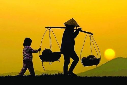 Vai gầy truân chuyên