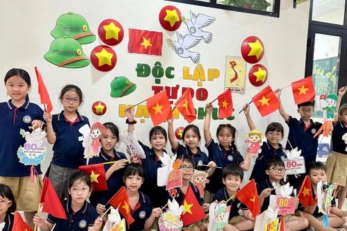 Gieo hạt giống yêu nước từ mái trường