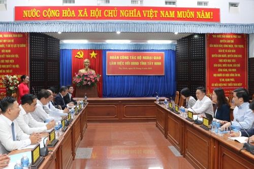 Đoàn công tác Bộ Ngoại giao làm việc với tỉnh Tây Ninh về công tác đối ngoại địa phương