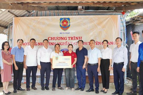 Bộ Tư pháp chung tay xóa nhà tạm tại Tuyên Quang