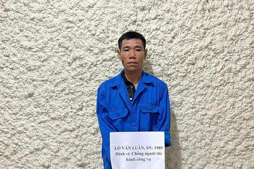 Tạm giữ đối tượng lăng mạ, đấm CSGT gây thương tích ở Sơn La