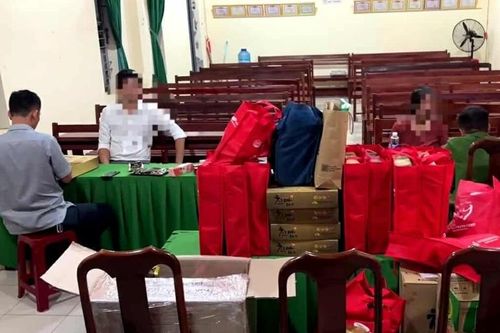 Mở hội thảo để bán hơn 200 sản phẩm không rõ nguồn gốc