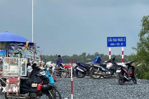 Cần Thơ: Khẩn trương xử lý trường hợp vượt rào lên cầu Đại Ngãi 2