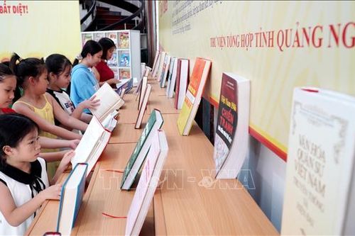 Trưng bày 3.000 sách, báo chủ đề 'Tinh thần Cách mạng Tháng Tám và Quốc khánh 2/9 bất diệt'