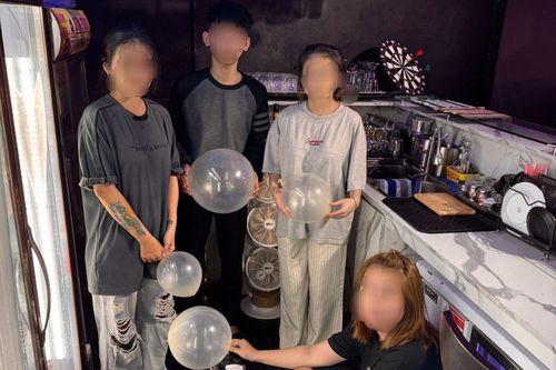 TP Hồ Chí Minh: Triệt phá đường dây cung cấp 'khí cười' tại phố Tây Bùi Viện