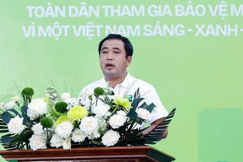 Quyền Bộ trưởng Bộ NN&MT đánh giá Hà Nội đã thể hiện vai trò tiên phong trong công tác vệ sinh môi trường