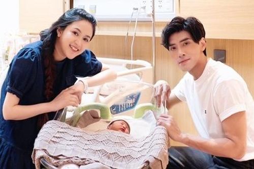 Vợ chồng Phương Hằng chào đón con gái đầu lòng sau nhiều năm kết hôn