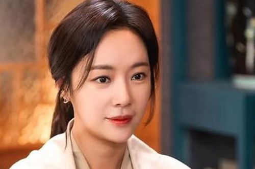 Biển thủ gần 80 tỷ đồng, nữ diễn viên bị đề nghị 3 năm tù