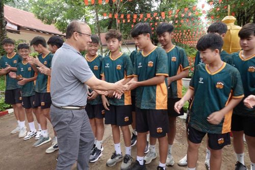 Bao giờ HAGL mới thôi 'mất máu'?