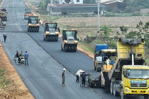 Nhiều 'ông lớn' tham gia dự án đầu tư công lãi đậm