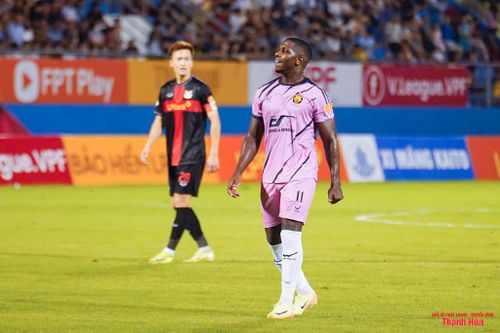 Đông Á Thanh Hóa 'trắng tay' trong ngày V.League 1 trở lại sân Ninh Bình