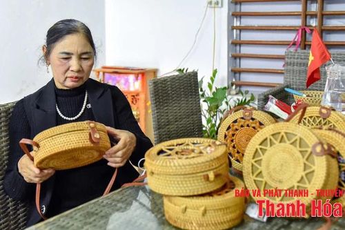 Người 'thổi hồn' cho cây song