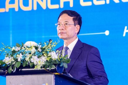 Bộ trưởng Nguyễn Mạnh Hùng: CMC đặt cược vào AI là chiến lược đúng đắn