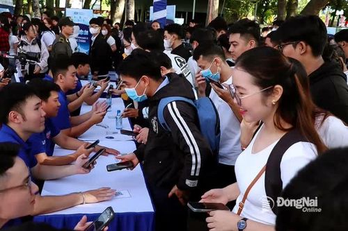 Hàng ngàn người check-in Ngày hội việc làm Cảng hàng không quốc tế Long Thành