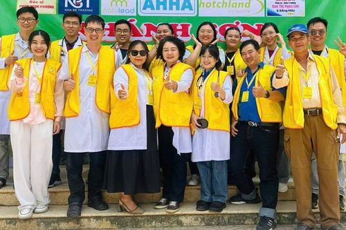 Gia lai: 45 thành viên đoàn tình nguyện tham gia khám bệnh, phát thuốc và tặng quà cho người dân xã Khánh Sơn