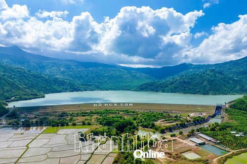 Kỷ niệm 80 năm Ngày truyền thống ngành Thủy lợi Việt Nam (28-8-1945 - 28-8-2025): Hồ chứa nước - Nguồn sống, lá chắn và vẻ đẹp của vùng đất Khánh Hòa