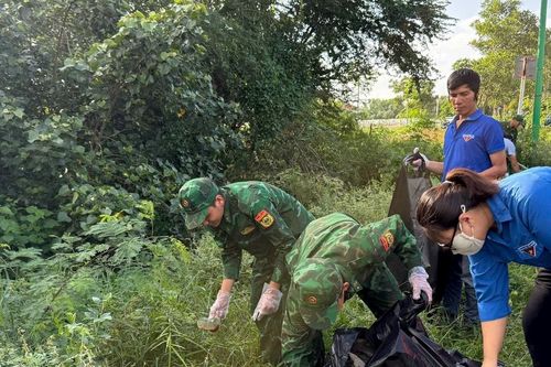 Ngày thứ bảy vì môi trường sáng, xanh, sạch, đẹp ở phường Phú Thủy
