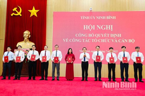 Văn phòng UBND tỉnh Ninh Bình: Viết tiếp trang sử vẻ vang 80 năm xây dựng và phát triển