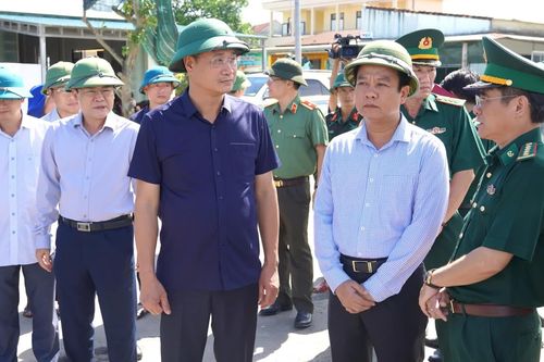 Huy động cả hệ thống chính trị ứng phó hiệu quả với bão số 5