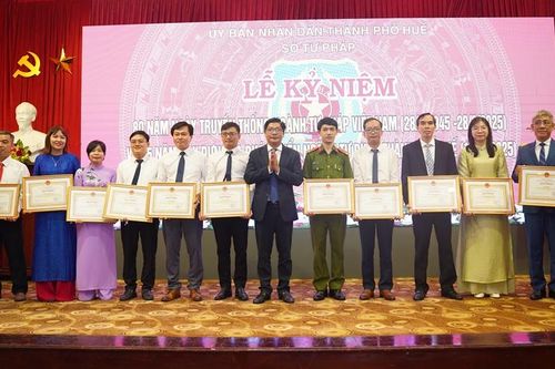 Ngành tư pháp cần bảo đảm hài hòa giữa quản lý Nhà nước và cung cấp dịch vụ công