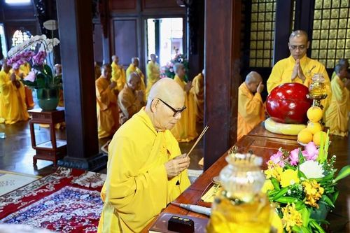 Đắk Lắk: Chư Tăng Bắc tông trang nghiêm Bố-tát, thính giới kỳ cuối mùa An cư kiết hạ