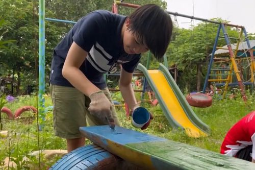 Tổ chức sân chơi cộng đồng tại bờ vở sông Hồng