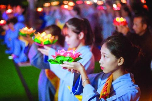 Người xuất gia – lìa cha bỏ mẹ – thì hiếu đạo ở nơi đâu?