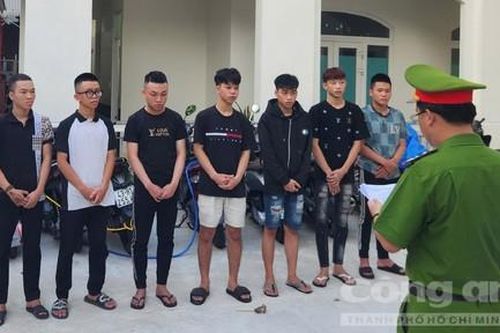 Khởi tố 7 thanh thiếu niên đánh nhầm người gây thương tật 41%