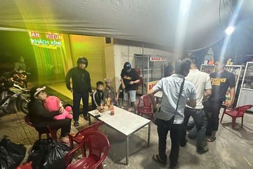 Giải cứu bé gái 13 tuổi 'dính' vào tín dụng đen, bị ép làm tiếp viên