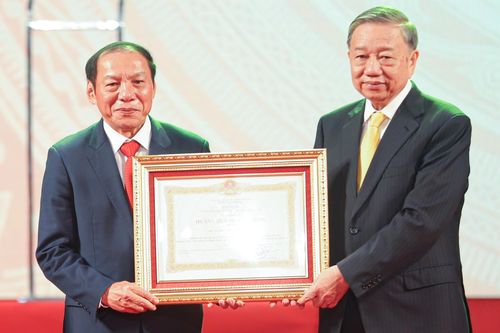 Bộ Văn hóa, Thể thao và Du lịch đón nhận Huân chương Lao động hạng Nhất