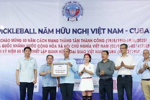 Hội hữu nghị Việt Nam - Cu Ba thành phố Hà Nội tổ chức hoạt động hướng về người dân Cuba