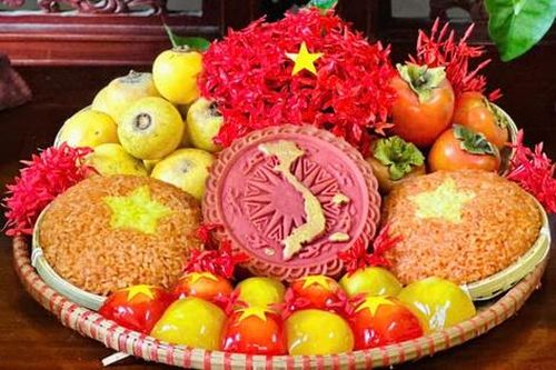 Mâm cỗ Vu Lan cờ đỏ sao vàng 'gây bão' mạng xã hội: Khi đạo hiếu hòa cùng niềm tự hào dân tộc