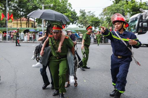 Hình ảnh đẹp của lực lượng Công an Thủ đô trước giờ hợp luyện sự kiện A80