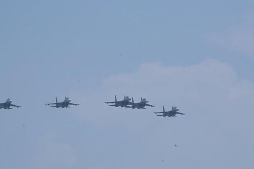 Ấn tượng màn luyện tập của biên đội Su-30MK2 trên bầu trời Hà Nội
