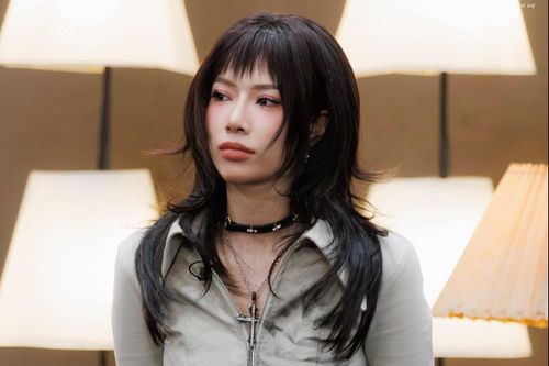 Cú sốc từ chung kết Em xinh 'say hi'