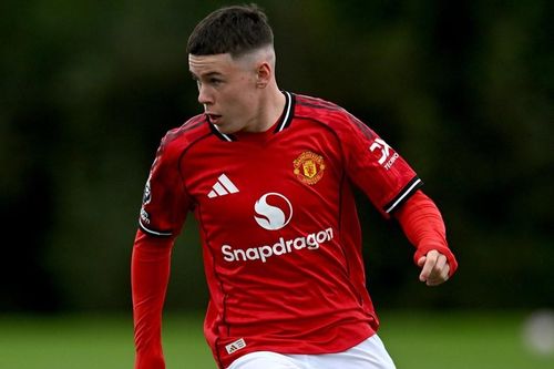 Con trai Rooney tỏa sáng