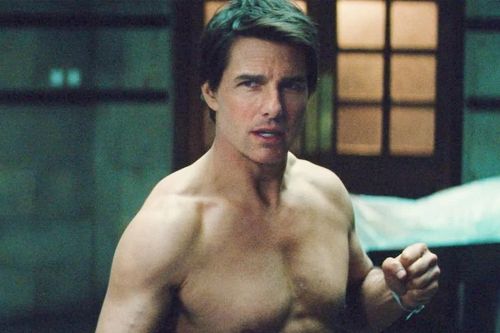 Tom Cruise chẳng giống ai