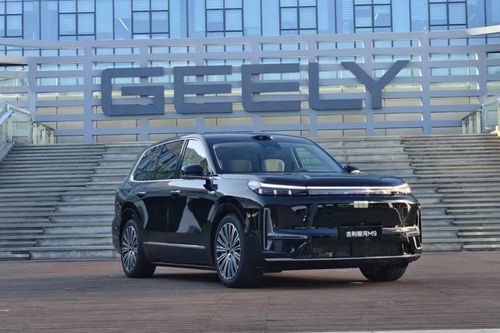 SUV gia đình của Geely mở bán, mạnh gần 900 mã lực