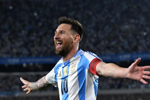 Top 10 ngôi sao đoạt 'Cầu thủ xuất sắc nhất trận': Messi gần gấp đôi Cristiano Ronaldo!