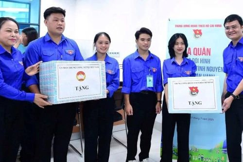 Bắc 'nhịp cầu số' giữa Mặt trận và nhân dân