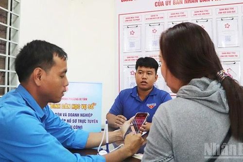 Tuổi trẻ Cần Thơ với phong trào bình dân học vụ số