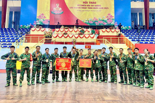 Nỗ lực để bước lên bục vinh quang