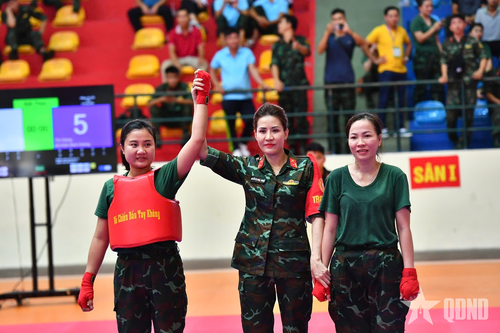 Nữ quân nhân trẻ tận tâm, bản lĩnh và giàu thành tích