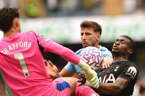 Chùm ảnh: Tottenham 'vùi dập' Man City ngay tại Etihad