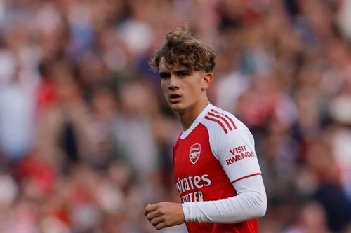 Thần đồng Dowman đi vào lịch sử Arsenal và Ngoại hạng Anh
