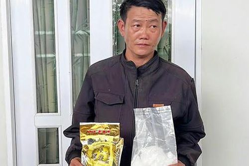 Bắt quả tang người đàn ông mang 1kg ma túy đá vào nhà nghỉ