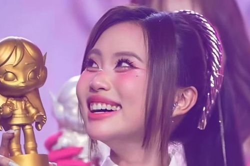 Bức hình gây sốt của Phương Mỹ Chi