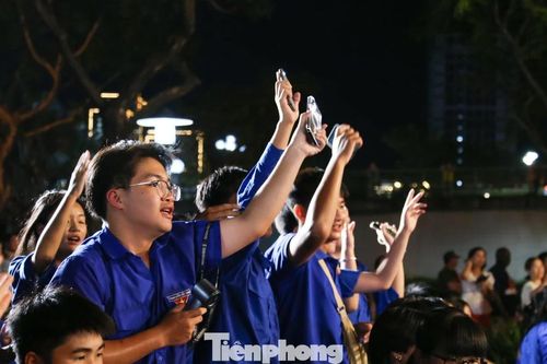 Hàng nghìn bạn trẻ Đà Nẵng hòa giọng cùng Chuyến xe Tự hào Việt Nam
